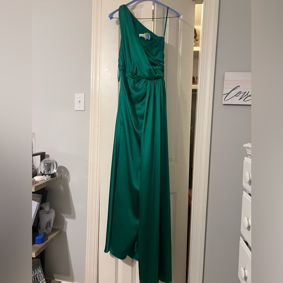 Ieena by Mac Duggal Emerald Green Goddess Gown - Picture 3 of 4